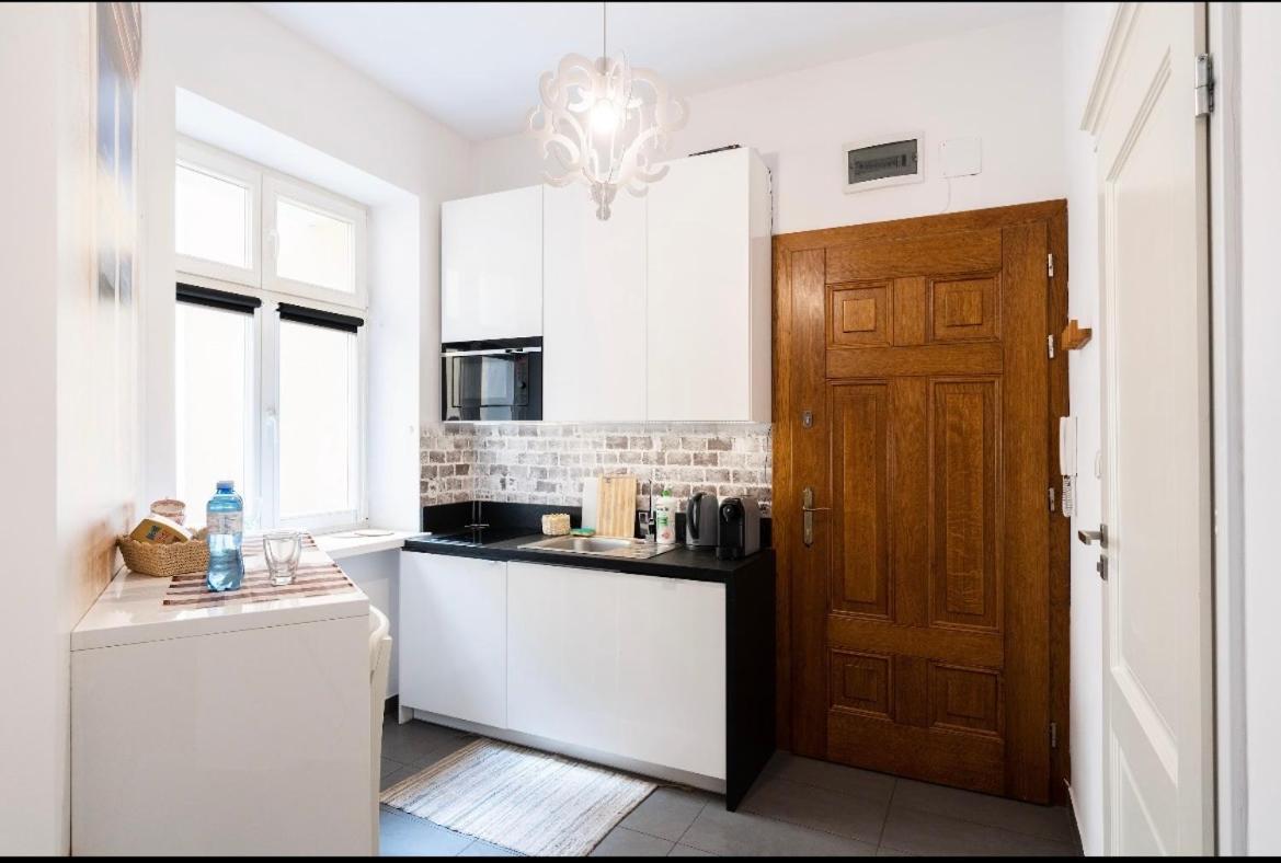Strzalowa Apartment - City Center 波兹南 外观 照片