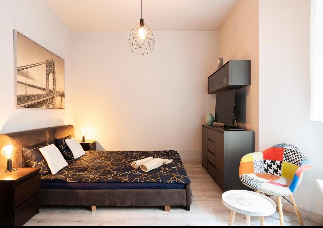 Strzalowa Apartment - City Center 波兹南 外观 照片